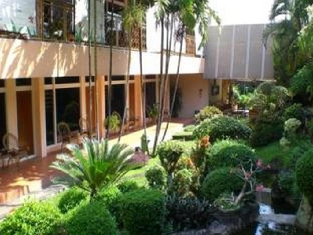 Hotel Safari Jembel Esterno foto